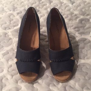 Women’s GH Bass wedge heel navy blue